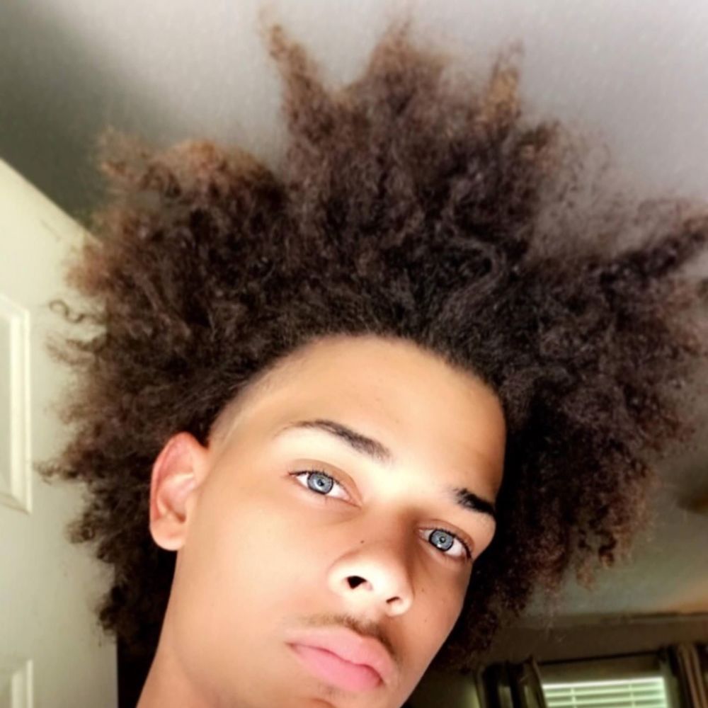 Meet your Posher, Devin